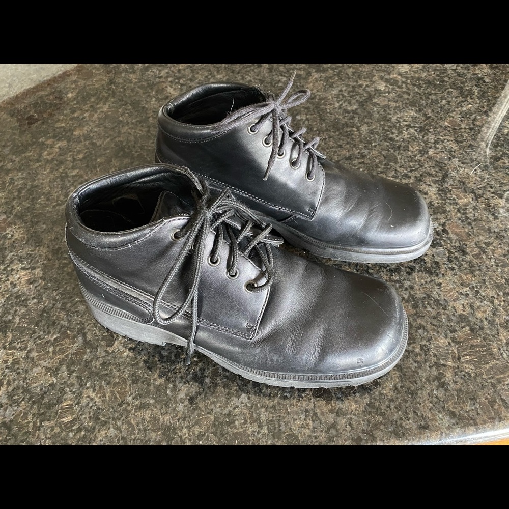 Men’s Sz 10M Dr. Martens Black Ankle Boot